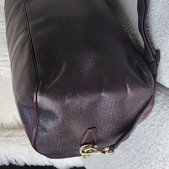 Authentic Rare Burgandy Louis Vuitton Kendall Taiga leather duffle bag - Picture 8 of 15